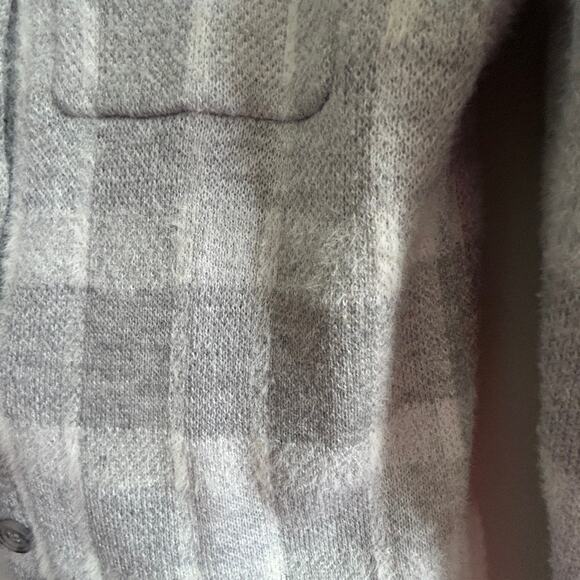 William Rast Fuzzy Soft Plaid Button Front Shacket Md Cozy Minimalist Fall Layer - Picture 8 of 9